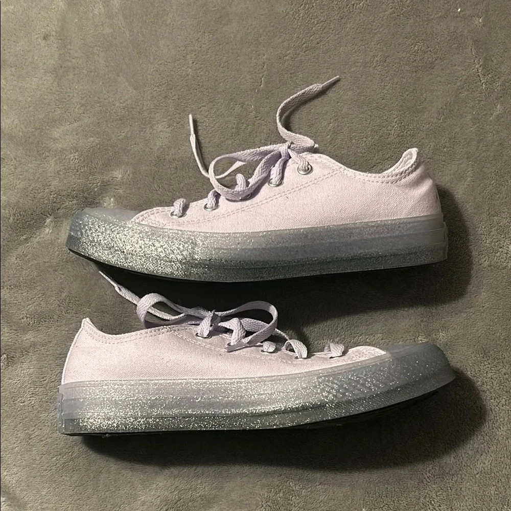 Converse Lavender Sneakers with silver Glitter Soles like new - Picture 7 of 7